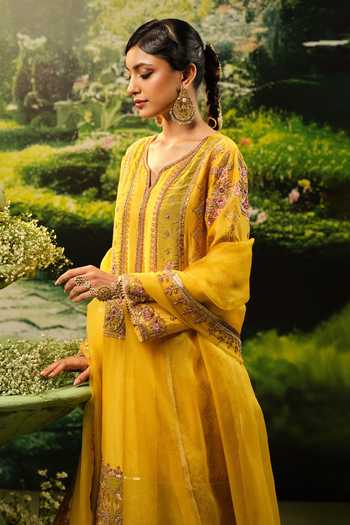 Buy_Priyaa_Yellow Organza, Chanderi, Satin Embroidery Split V-neck Rihanna Kurta Set _Online_at_Aza_Fashions
