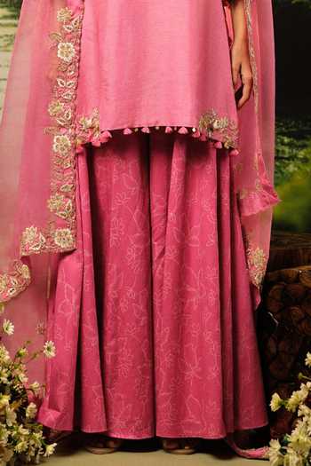 Buy_Priyaa_Pink Silk, Organza Embroidery Round Neck Donia Kurta Set _Online_at_Aza_Fashions