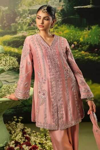 Buy_Priyaa_Pink Silk, Organza, Chanderi Embroidery, Zari V-neck Seher Kurta Set _Online_at_Aza_Fashions