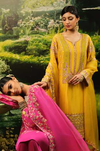 Priyaa_Pink Organza, Satin Embroidery Hansika Kurta Set _at_Aza_Fashions