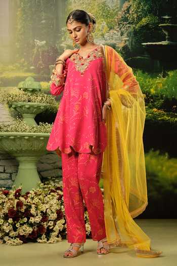 Buy_Priyaa_Pink Silk, Net Embroidery V-neck Firdous Short Kurta Set _at_Aza_Fashions