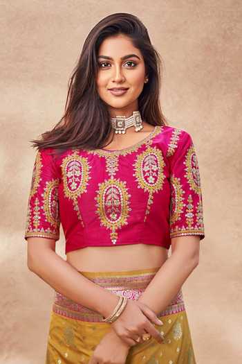 Buy_Khwaab By Sanjana Lakhani_Pink Silk Embroidery Round Neck Yellow Banarasi Floral Woven Saree And Blouse 