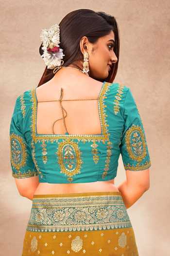 Buy_Khwaab By Sanjana Lakhani_Green Silk Sequins, Embroidery Round Neck Floral Woven Saree And Blouse 