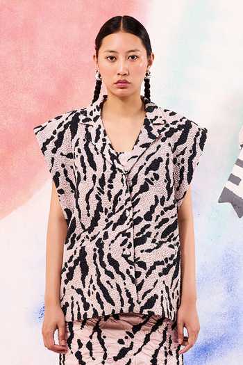 Buy_Ilk_Pink Cambric Embroidery V-neck Tundra Printed Jacket _at_Aza_Fashions