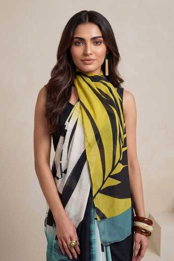 Satya Paul_Green Silk, Crepe Jungle Jane Print Saree _Online_at_Aza_Fashions
