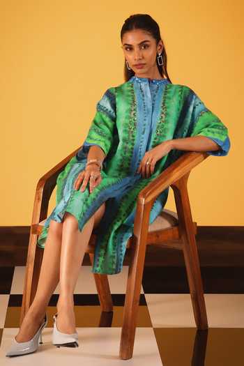 Satya Paul_Blue Linen, Viscose Fabric Flowers Mandarin Collar Desert Mirage Print Tunic _Online_at_Aza_Fashions
