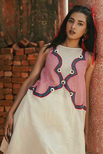 Buy_Shwetanga_Ivory Cotton, Linen Beads No Gamcha Scalloped Tunic And Pant Set 
