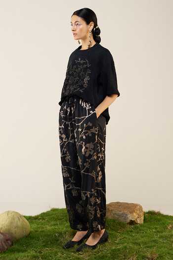Ilk_Black Silk, Modal Applique, Metallic Thread, Smocking Twilight Lurex Top _Online