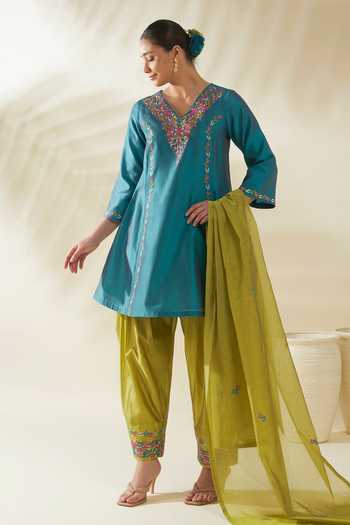 Origani_Blue Chanderi Silk Embroidery V-neck Resham Kurta And Salwar Set _at_Aza_Fashions