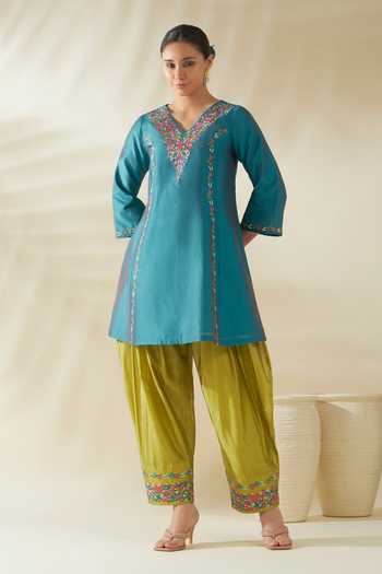 Buy_Origani_Blue Chanderi Silk Embroidery V-neck Resham Kurta And Salwar Set _at_Aza_Fashions