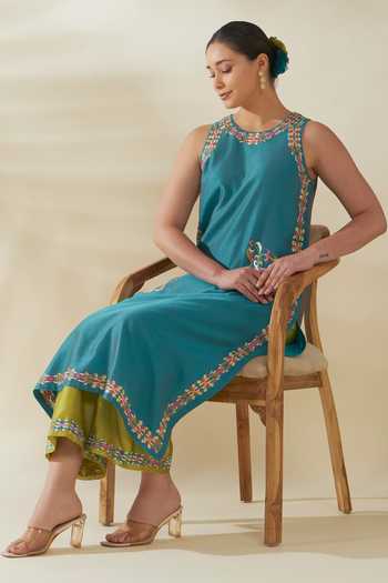 Origani_Blue Chanderi Silk Embroidery Round Neck Kurta And Pant Set _at_Aza_Fashions