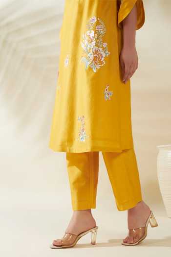 Buy_Origani_Yellow Chanderi Silk Embroidery Round Neck Kurta And Pant Set 