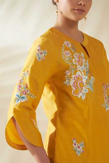 Origani_Yellow Chanderi Silk Embroidery Round Neck Kurta And Pant Set _Online