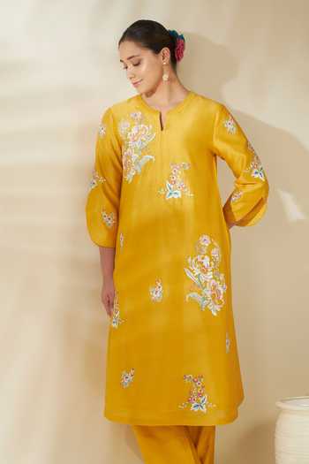 Buy_Origani_Yellow Chanderi Silk Embroidery Round Neck Kurta And Pant Set _Online