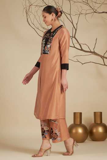 Shop_Origani_Peach Chanderi Silk Embroidery, Applique Notched Straight Kurta And Pant Set _Online_at_Aza_Fashions