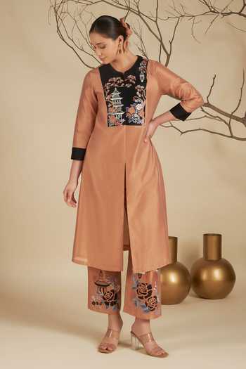 Origani_Peach Chanderi Silk Embroidery, Applique Notched Straight Kurta And Pant Set _at_Aza_Fashions
