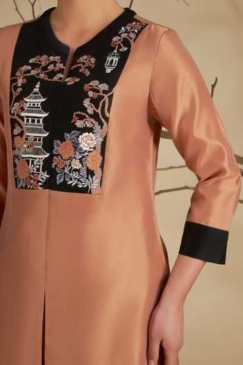 Shop_Origani_Peach Chanderi Silk Embroidery, Applique Notched Straight Kurta And Pant Set 