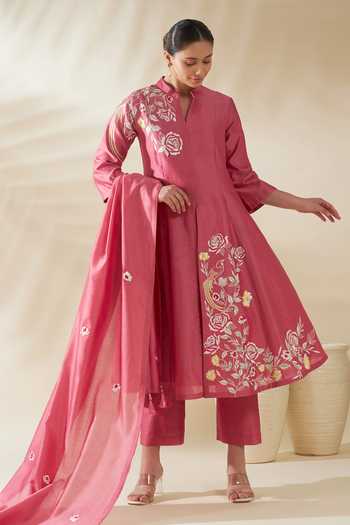 Shop_Origani_Pink Chanderi Silk Applique Mandarin Panelled Embroidered Kurta And Pant Set 