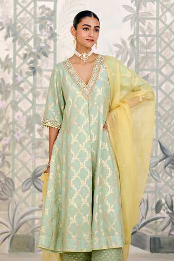 Buy_Shyam Narayan Prasad_Green Organza, Brocade Zari, Stones V-neck Zardozi Embroidered Kurta Pant Set 