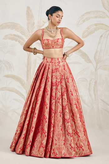 Buy_Shyam Narayan Prasad_Gold Silk, Organza, Brocade Embroidery Sweetheart Neck Floral Woven Lehenga Set 