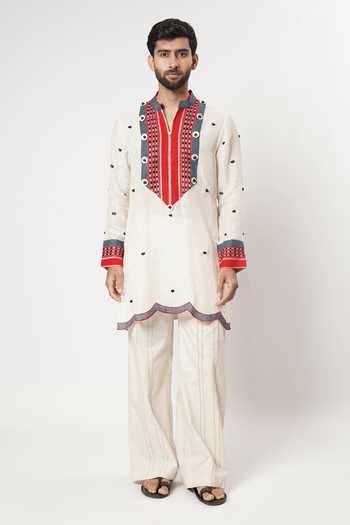 Buy_Shwetanga_Ivory Cotton, Linen Beads Scalloped Naga Bindi Yoke Embellished Kurta Set _Online_at_Aza_Fashions