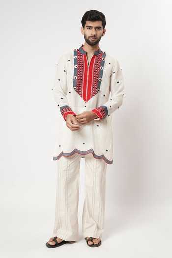 Shop_Shwetanga_Ivory Cotton, Linen Beads Scalloped Naga Bindi Yoke Embellished Kurta Set _Online_at_Aza_Fashions