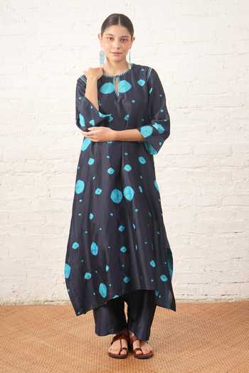 Shop_Myoho_Blue Chanderi Embroidery Bandhani Pattern Kurta And Pant Set 