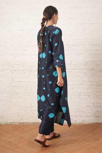 Shop_Myoho_Blue Chanderi Embroidery Bandhani Pattern Kurta And Pant Set _at_Aza_Fashions