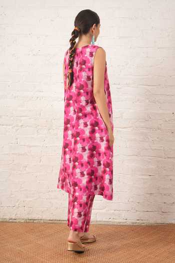Shop_Myoho_Pink Chanderi V-neck Floral Print Kurta And Pant Set _at_Aza_Fashions