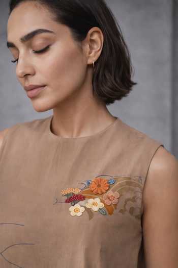 Buy_Oja_Beige Silk, Chanderi Embroidery Round Neck Kurta And Trouser Set _Online_at_Aza_Fashions