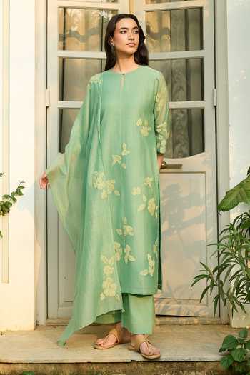 Buy_Vaayu_Green Cotton, Muslin Applique Round Neck Verdant Work Kurta Set _at_Aza_Fashions