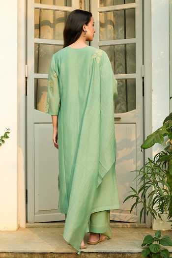 Shop_Vaayu_Green Cotton, Muslin Applique Round Neck Verdant Work Kurta Set _at_Aza_Fashions