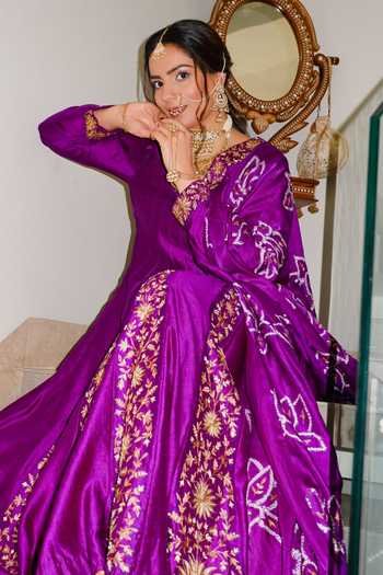 Pink City by Sarika_Purple Chanderi Silk Embroidery V-neck Pankaj Floral Pattern Anarkali Set 