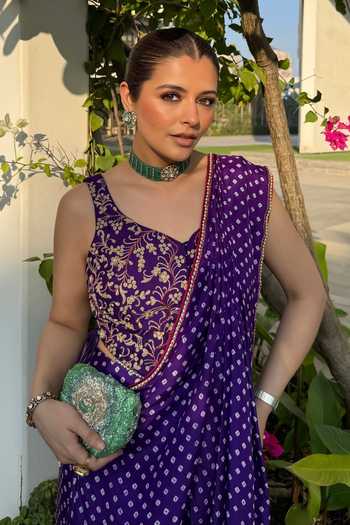 Shop_Pink City by Sarika_Purple Silk Embroidery, Pearls Sweetheart Bandhani Pattern Pre-draped Saree Set 