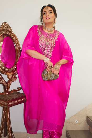 Buy_Pink City by Sarika_Pink Silk Embroidery Split V-neck Kaftan Set _Online