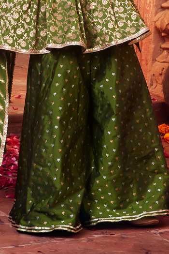Chotibuti_Green Silk Zari Floral Pattern Kurta Set _Online_at_Aza_Fashions