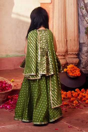 Shop_Chotibuti_Green Silk Zari Floral Pattern Kurta Set _at_Aza_Fashions