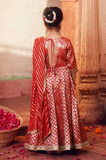 Shop_Chotibuti_Red Silk Zari Banarasi Lehenga Set _at_Aza_Fashions