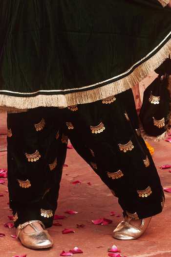 Chotibuti_Green Velvet Embroidery Contrast Hem Kurta Set _Online_at_Aza_Fashions
