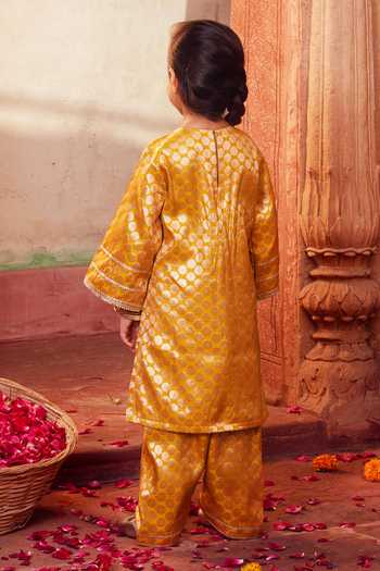 Shop_Chotibuti_Yellow Silk Zari Flower Pattern Banarasi Kurta And Salwar Set _at_Aza_Fashions