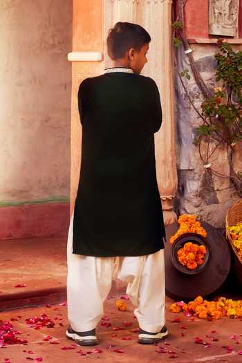 Shop_Chotibuti_Green Velvet Embroidery Kurta And Pyjama Set _at_Aza_Fashions
