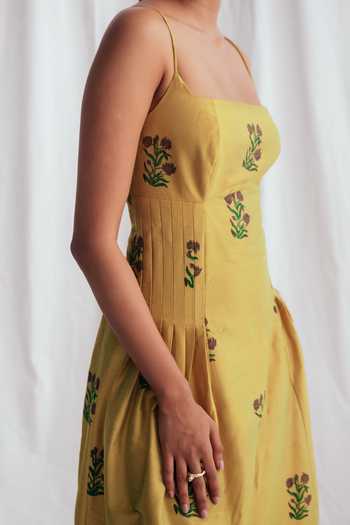 Jodi_Yellow Cotton Square Neck Nimbu Floral Print Dress _Online_at_Aza_Fashions