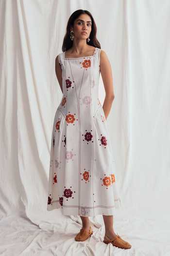 Buy_Jodi_White Cotton, Poplin Square Neck Thandai Day Floral Pattern Dress _at_Aza_Fashions