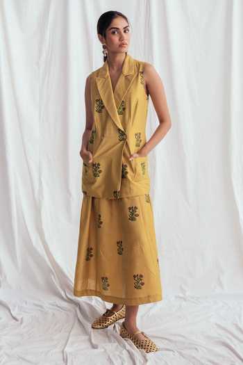 Buy_Jodi_Yellow Cotton Notched Neck Nimbu Floral Print Jacket _at_Aza_Fashions