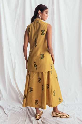 Shop_Jodi_Yellow Cotton Notched Neck Nimbu Floral Print Jacket _at_Aza_Fashions