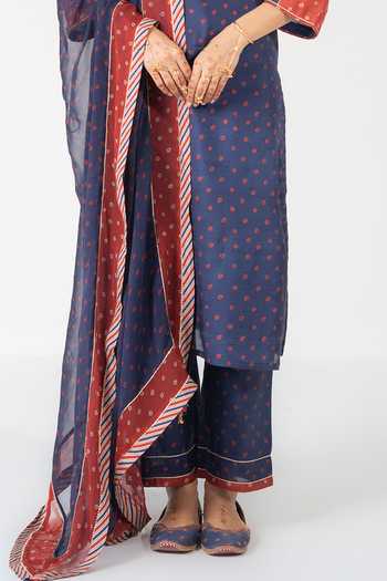 Baise Gaba_Blue Muslin, Chiffon V-neck Parampara Printed Kurta Set _Online_at_Aza_Fashions