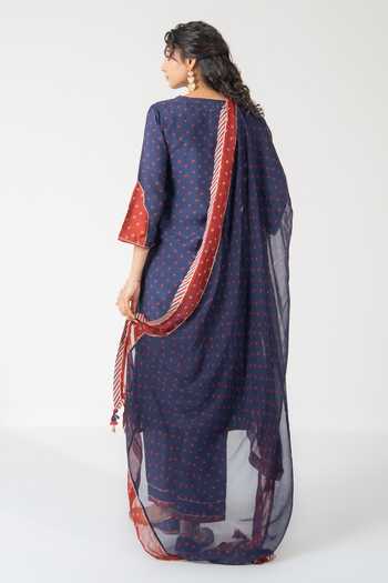 Shop_Baise Gaba_Blue Muslin, Chiffon V-neck Parampara Printed Kurta Set _at_Aza_Fashions