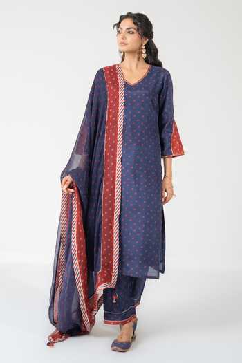Buy_Baise Gaba_Blue Muslin, Chiffon V-neck Parampara Printed Kurta Set 