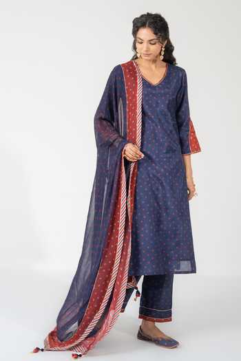 Shop_Baise Gaba_Blue Muslin, Chiffon V-neck Parampara Printed Kurta Set 