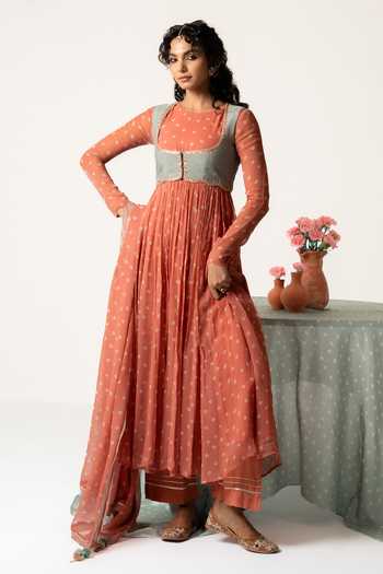 Buy_Baise Gaba_Orange Chiffon, Muslin Patchwork Aarohi Bandhej Print Anarkali Set With Jacket _Online